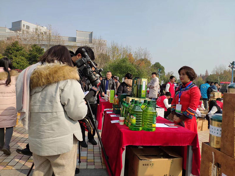 茂森緣野山茶油走進武漢工程大學 湖北有機山茶油